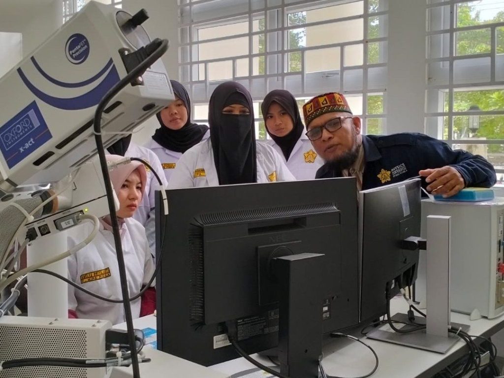 Material Physics Lab